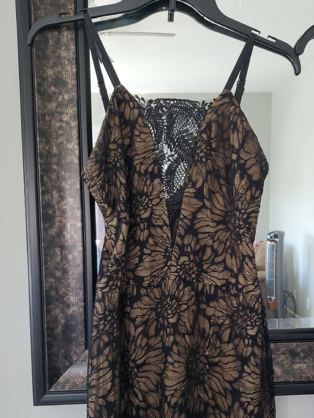 Vera Wang Collection Dress 2 XS Black Lace Gold/Tan Gown Formal Prom Y2K